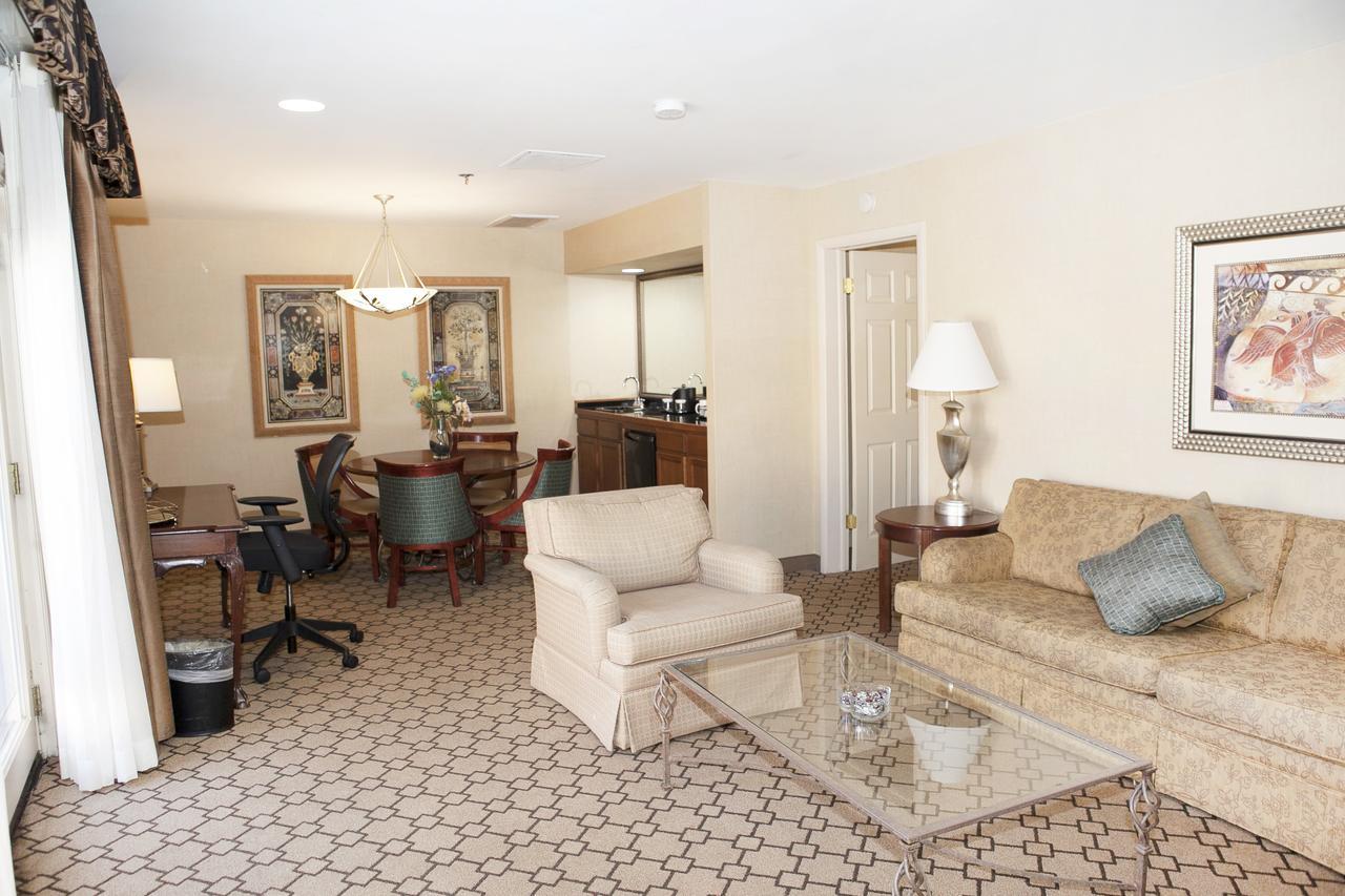 Wyndham Oklahoma City Exterior foto